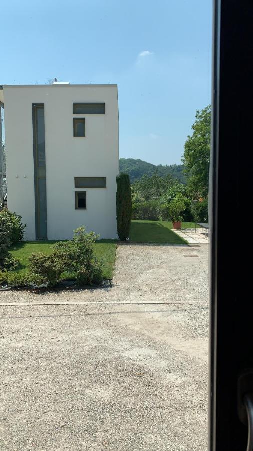 Ingrappa Cube Apartman Borso del Grappa Kültér fotó